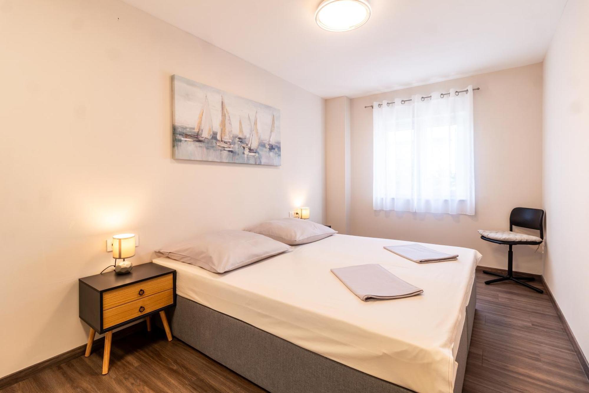 Apartmani Nela Kaštela Exteriör bild